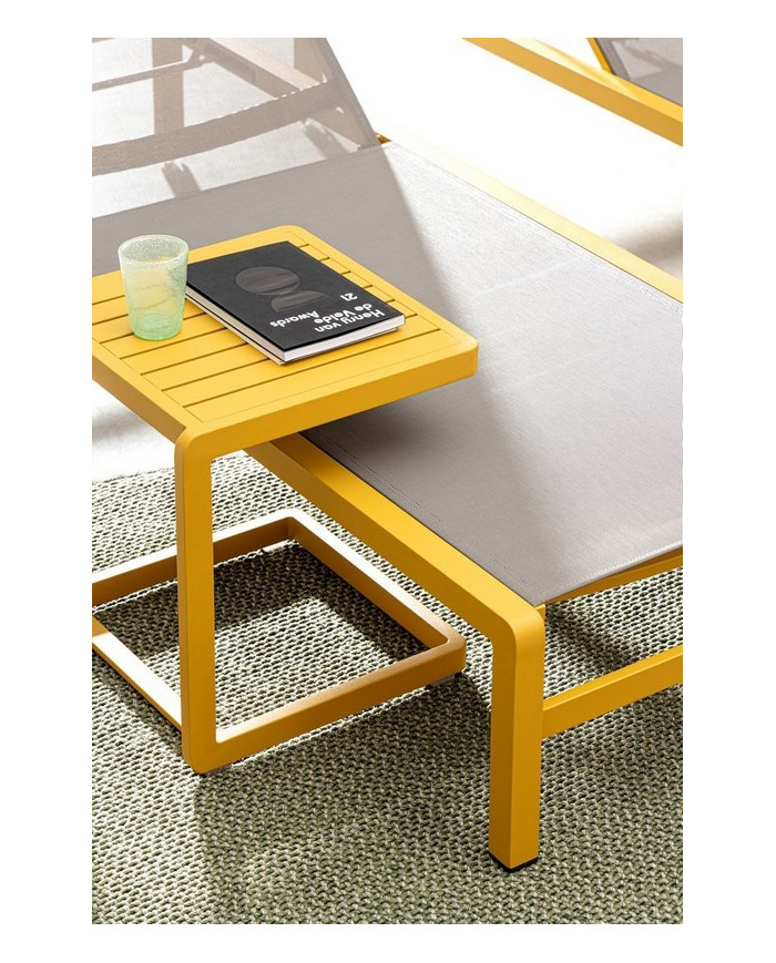 TAVOLINO KONNOR 40X40 SENAPE