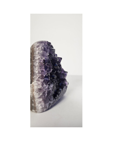 DRUSA AMATISTA CORTADA Y PULIDA (950 gr)