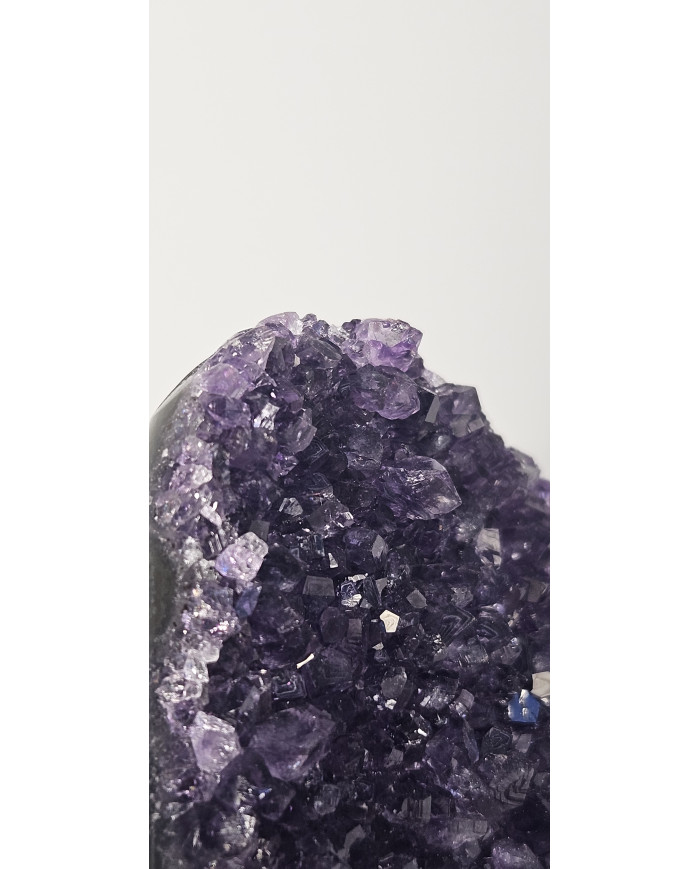 DRUSA AMATISTA CORTADA Y PULIDA (230 gr)