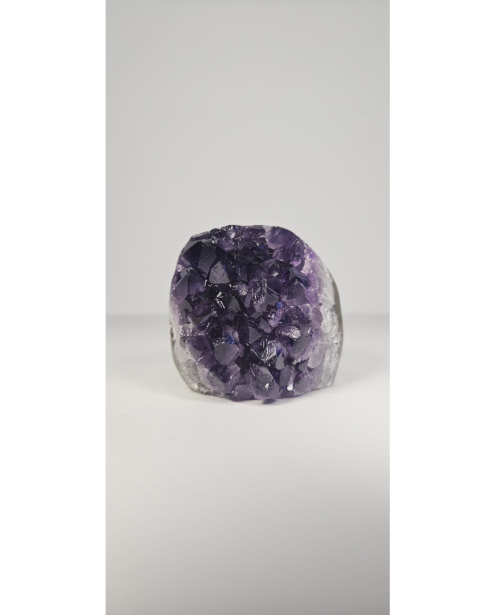 DRUSA AMATISTA CORTADA Y PULIDA (400 gr)