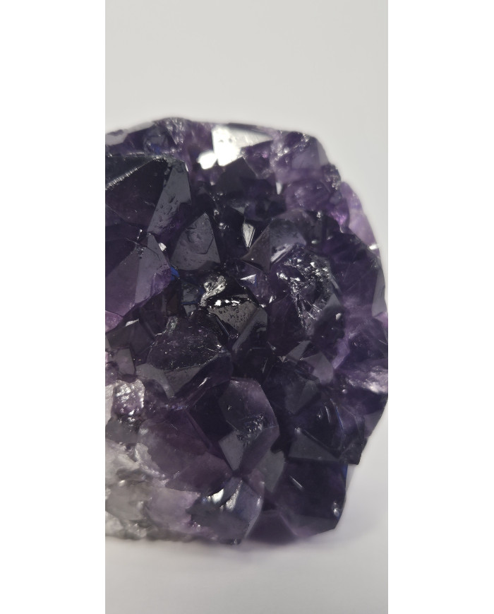 DRUSA AMATISTA CORTADA Y PULIDA (400 gr)