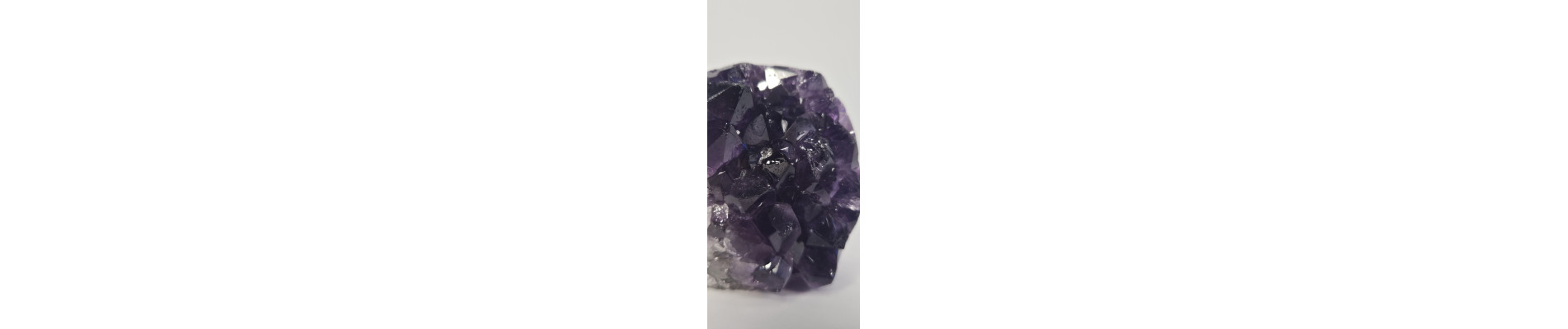 DRUSA AMATISTA CORTADA Y PULIDA (400 gr)