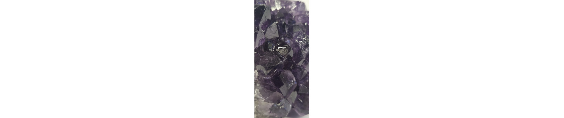 DRUSA AMATISTA CORTADA Y PULIDA (400 gr)