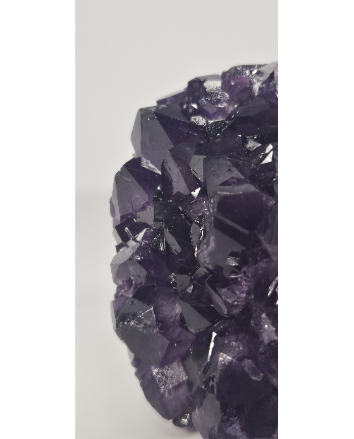 DRUSA AMATISTA CORTADA Y PULIDA (400 gr)