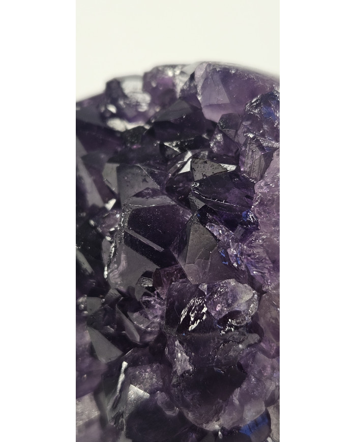 DRUSA AMATISTA CORTADA Y PULIDA (400 gr)