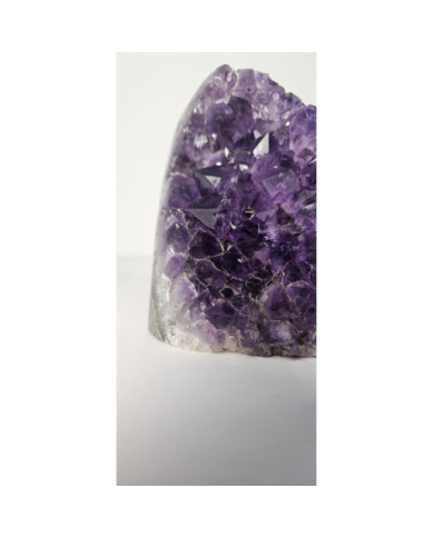 DRUSA AMATISTA CORTADA Y PULIDA (810 gr)