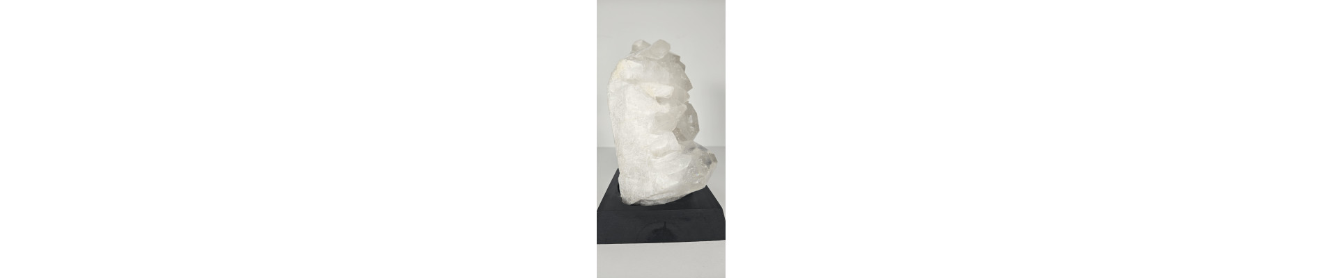 CUARZO BLANCO EN PEANA (4,6 kg)