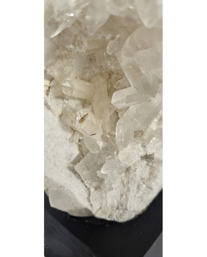 CUARZO BLANCO EN PEANA (2,6 kg)