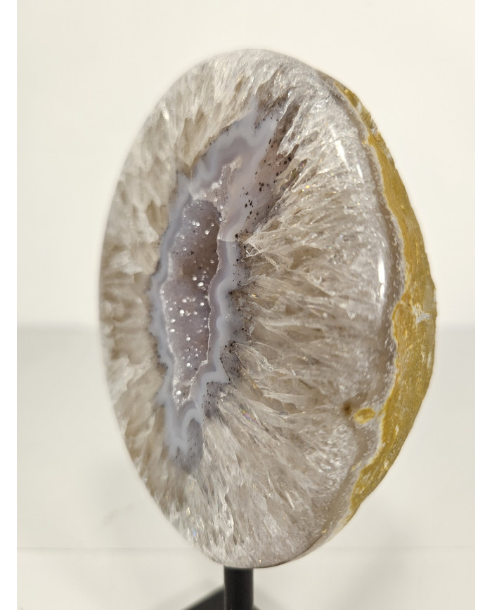 GEODINO DE ÁGATA EN PEANA DE HIERRO (652 gr)