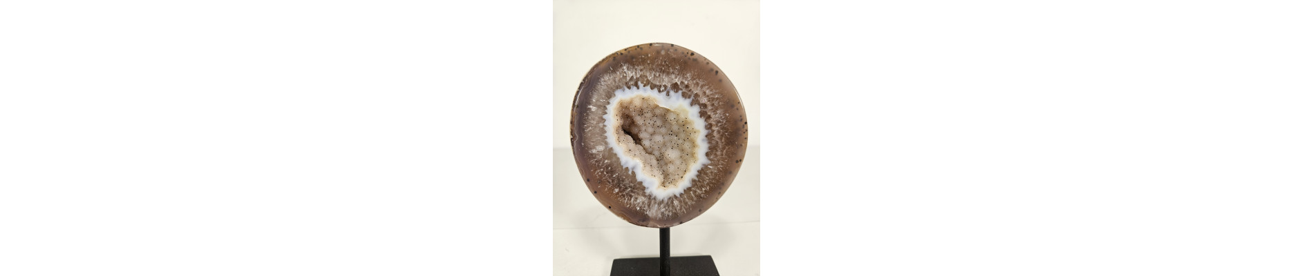 GEODINO DE ÁGATA EN PEANA DE HIERRO (591 gr)