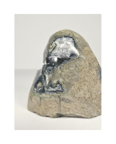GEODA DE AMATISTA CORTADA Y PULIDA (556 gr)
