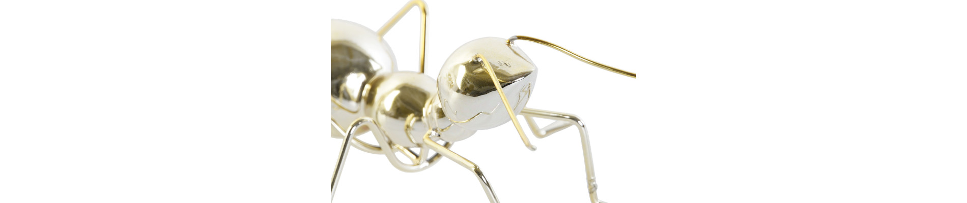 FIGURA RESINA METAL 23X15X11 HORMIGA 3 SURT.