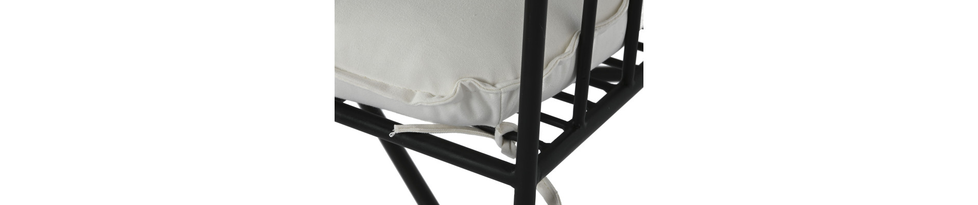 BUTACA METAL POLIESTER 70X60X80 NEGRO